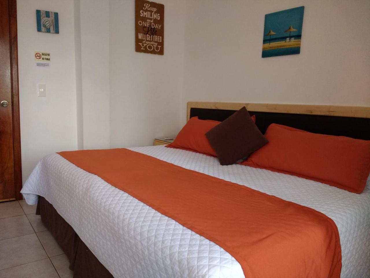 Drake Inn Puerto Villamil Eksteriør bilde