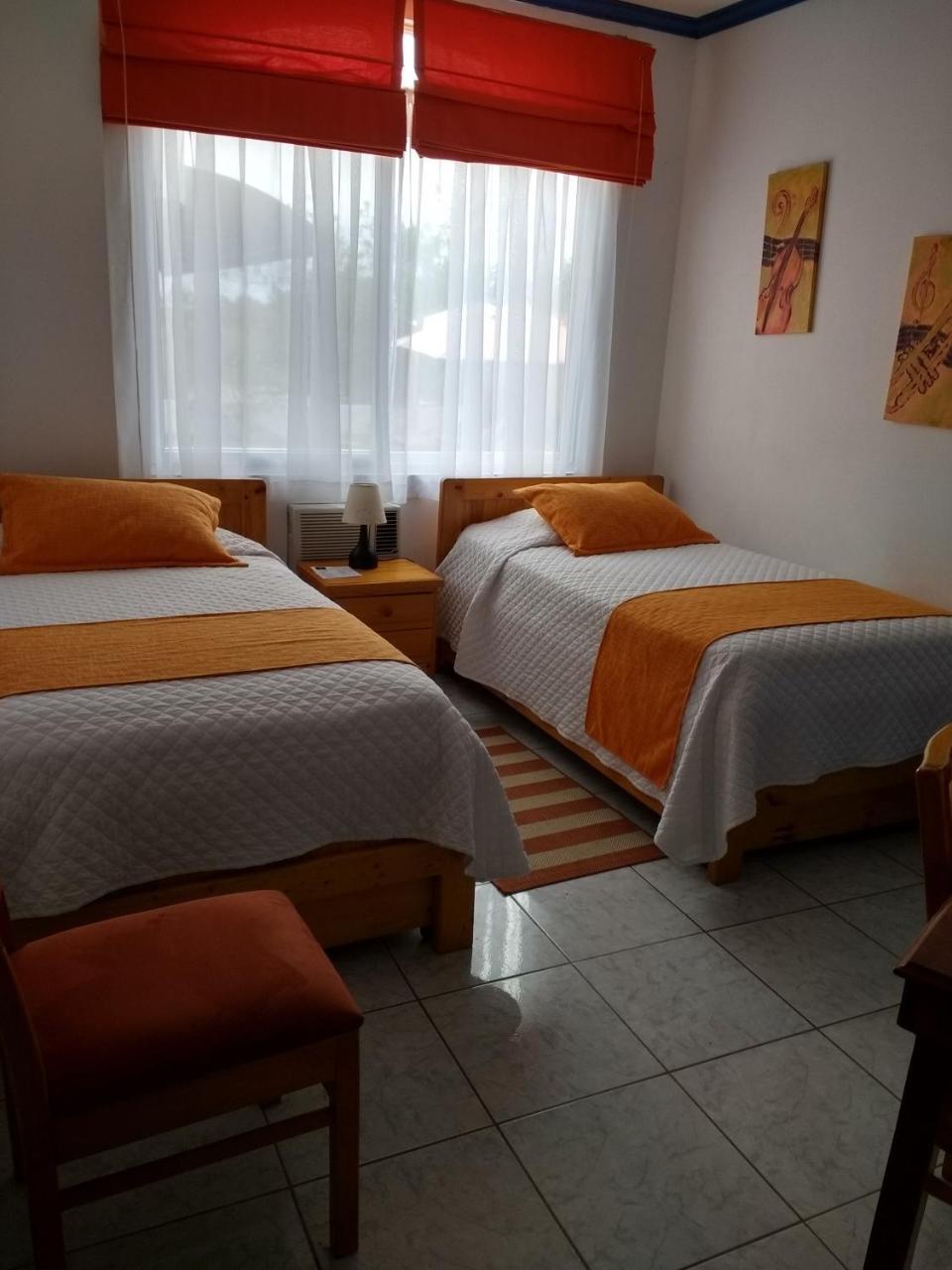 Drake Inn Puerto Villamil Eksteriør bilde